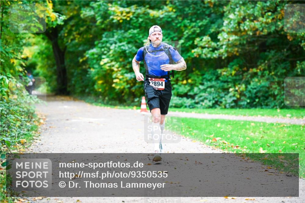 12.10.2025 - Bramfelder Halbmarathon 2025 Dr. Thomas Lammeyer http://msf.ph/oto/9350535 12.10.2025 10:34:32 Laufen 2894 meine-sportfotos.de