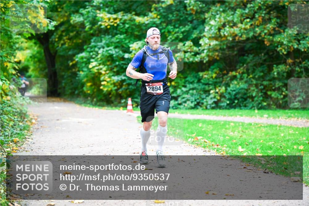 12.10.2025 - Bramfelder Halbmarathon 2025 Dr. Thomas Lammeyer http://msf.ph/oto/9350537 12.10.2025 10:34:33 Laufen 2894 meine-sportfotos.de