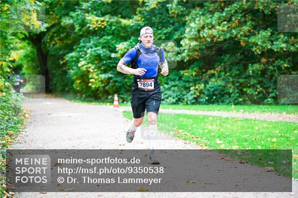 12.10.2025 - Bramfelder Halbmarathon 2025 Dr. Thomas Lammeyer http://msf.ph/oto/9350538 12.10.2025 10:34:33 Laufen 2894 meine-sportfotos.de