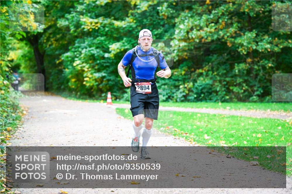 12.10.2025 - Bramfelder Halbmarathon 2025 Dr. Thomas Lammeyer http://msf.ph/oto/9350539 12.10.2025 10:34:33 Laufen 2894 meine-sportfotos.de