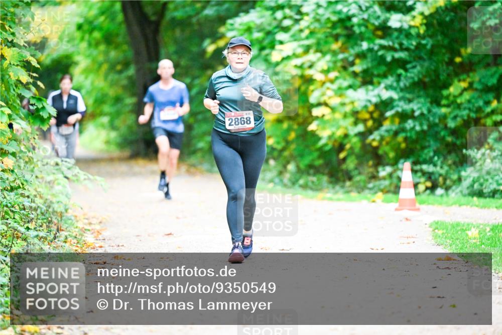 12.10.2025 - Bramfelder Halbmarathon 2025 Dr. Thomas Lammeyer http://msf.ph/oto/9350549 12.10.2025 10:34:41 Laufen 832, 2868 meine-sportfotos.de