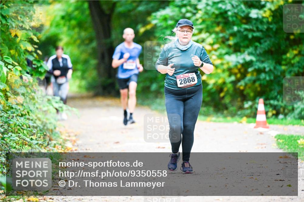 12.10.2025 - Bramfelder Halbmarathon 2025 Dr. Thomas Lammeyer http://msf.ph/oto/9350558 12.10.2025 10:34:42 Laufen 832, 2868 meine-sportfotos.de