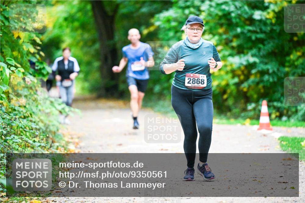 12.10.2025 - Bramfelder Halbmarathon 2025 Dr. Thomas Lammeyer http://msf.ph/oto/9350561 12.10.2025 10:34:43 Laufen 32, 2868 meine-sportfotos.de