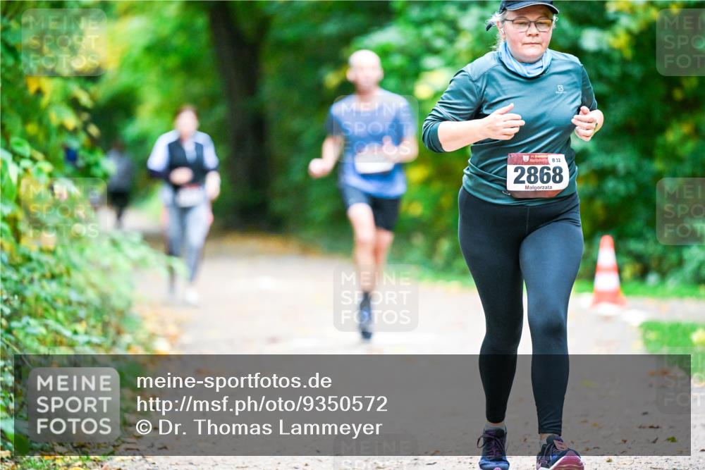 12.10.2025 - Bramfelder Halbmarathon 2025 Dr. Thomas Lammeyer http://msf.ph/oto/9350572 12.10.2025 10:34:44 Laufen 32, 2868 meine-sportfotos.de