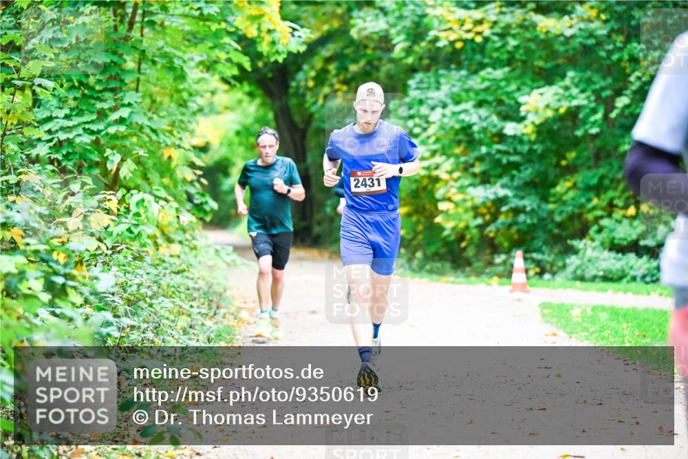 12.10.2025 - Bramfelder Halbmarathon 2025 Dr. Thomas Lammeyer http://msf.ph/oto/9350619 12.10.2025 10:34:56 Laufen 222, 2431 meine-sportfotos.de