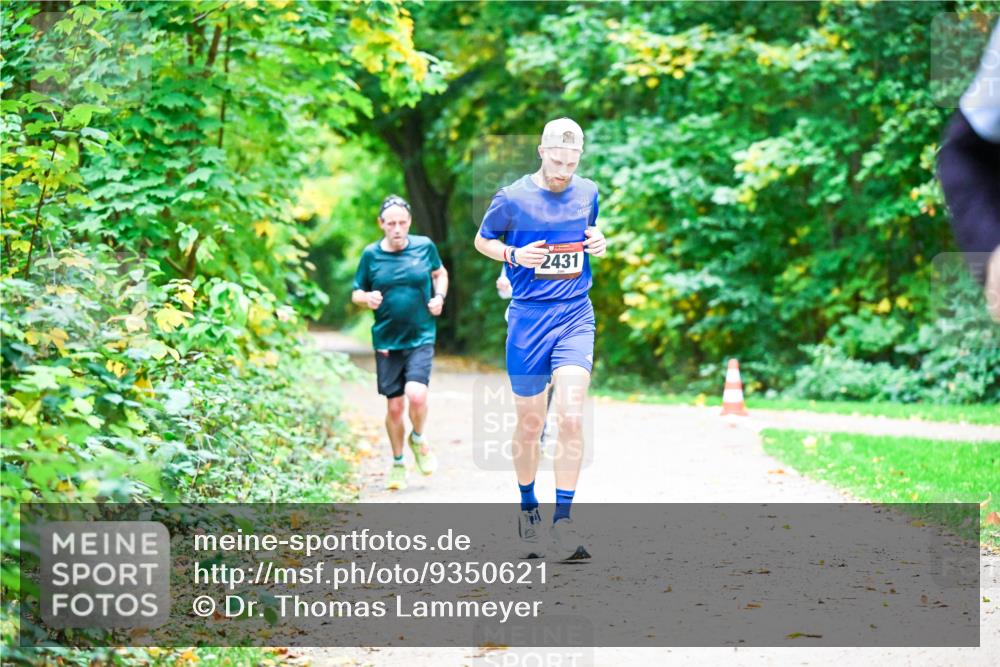 12.10.2025 - Bramfelder Halbmarathon 2025 Dr. Thomas Lammeyer http://msf.ph/oto/9350621 12.10.2025 10:34:57 Laufen 2431 meine-sportfotos.de
