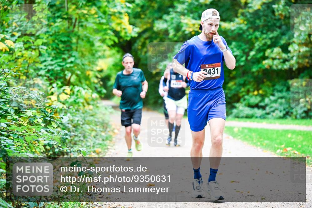 12.10.2025 - Bramfelder Halbmarathon 2025 Dr. Thomas Lammeyer http://msf.ph/oto/9350631 12.10.2025 10:34:58 Laufen 2403, 34, 3431 meine-sportfotos.de