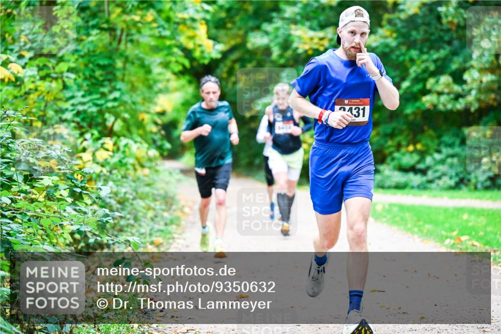 12.10.2025 - Bramfelder Halbmarathon 2025 Dr. Thomas Lammeyer http://msf.ph/oto/9350632 12.10.2025 10:34:58 Laufen 431 meine-sportfotos.de