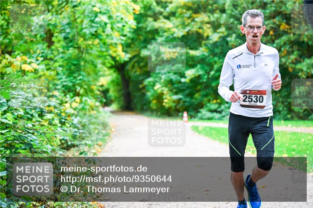 12.10.2025 - Bramfelder Halbmarathon 2025 Dr. Thomas Lammeyer http://msf.ph/oto/9350644 12.10.2025 10:35:02 Laufen 34, 2530 meine-sportfotos.de