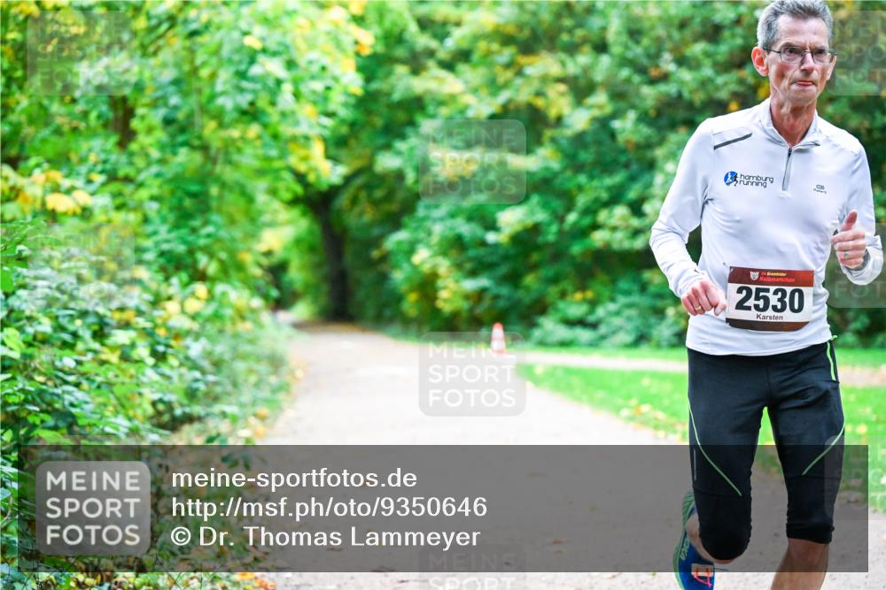 12.10.2025 - Bramfelder Halbmarathon 2025 Dr. Thomas Lammeyer http://msf.ph/oto/9350646 12.10.2025 10:35:03 Laufen 34, 2530 meine-sportfotos.de
