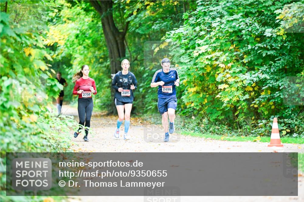 12.10.2025 - Bramfelder Halbmarathon 2025 Dr. Thomas Lammeyer http://msf.ph/oto/9350655 12.10.2025 10:35:16 Laufen 2496, 2750, 2809 meine-sportfotos.de