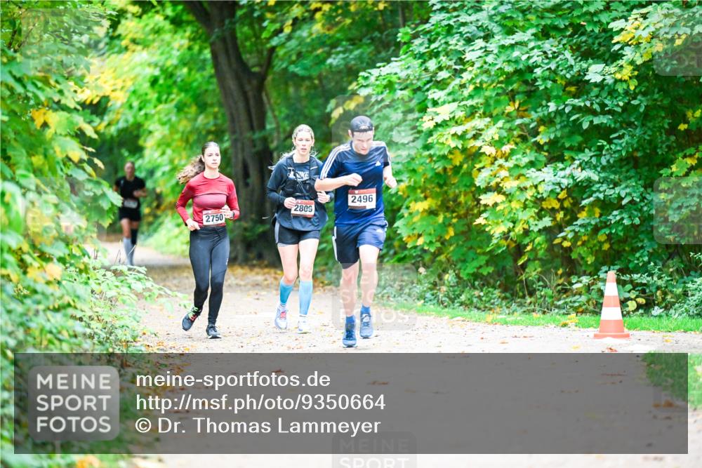12.10.2025 - Bramfelder Halbmarathon 2025 Dr. Thomas Lammeyer http://msf.ph/oto/9350664 12.10.2025 10:35:18 Laufen 2750, 2809, 2496 meine-sportfotos.de