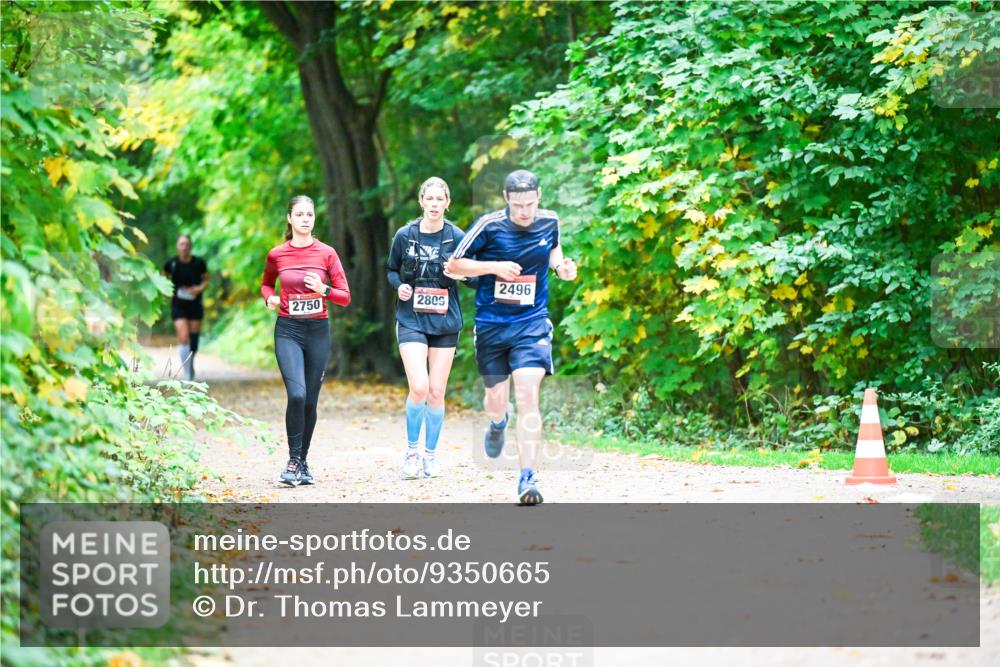 12.10.2025 - Bramfelder Halbmarathon 2025 Dr. Thomas Lammeyer http://msf.ph/oto/9350665 12.10.2025 10:35:18 Laufen 2750, 2809, 2496 meine-sportfotos.de