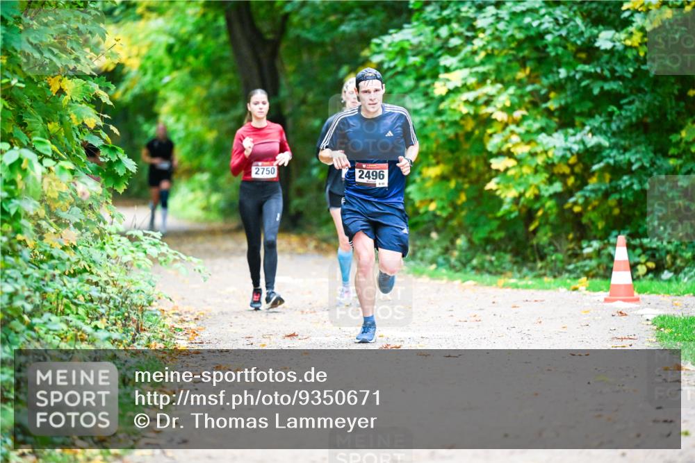 12.10.2025 - Bramfelder Halbmarathon 2025 Dr. Thomas Lammeyer http://msf.ph/oto/9350671 12.10.2025 10:35:19 Laufen 2750, 2496 meine-sportfotos.de