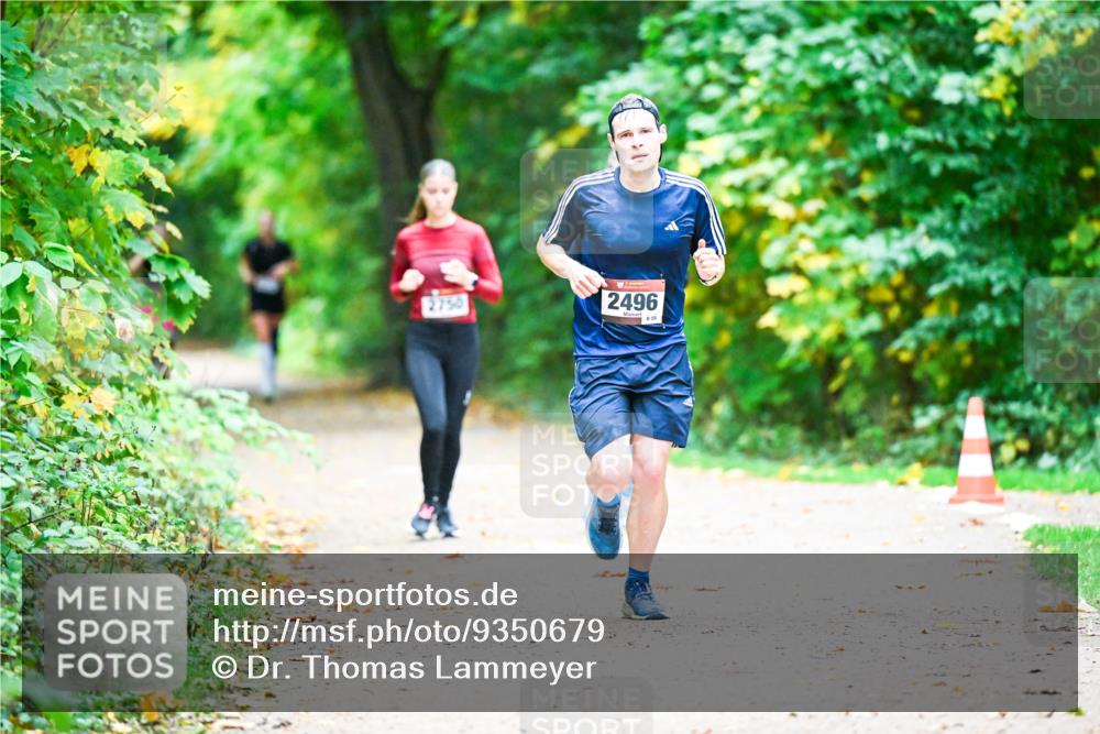 12.10.2025 - Bramfelder Halbmarathon 2025 Dr. Thomas Lammeyer http://msf.ph/oto/9350679 12.10.2025 10:35:20 Laufen 2750, 2496, 55 meine-sportfotos.de