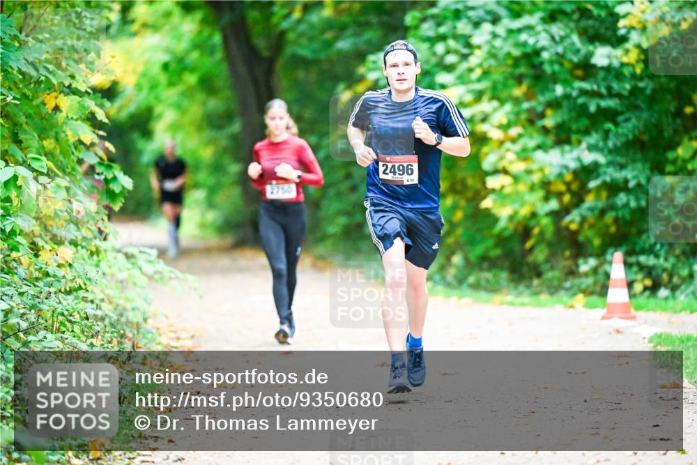 12.10.2025 - Bramfelder Halbmarathon 2025 Dr. Thomas Lammeyer http://msf.ph/oto/9350680 12.10.2025 10:35:20 Laufen 2750, 2496 meine-sportfotos.de