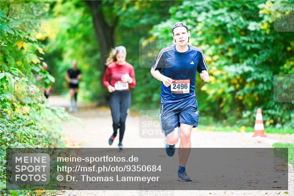 12.10.2025 - Bramfelder Halbmarathon 2025 Dr. Thomas Lammeyer http://msf.ph/oto/9350684 12.10.2025 10:35:21 Laufen 2496, 55 meine-sportfotos.de