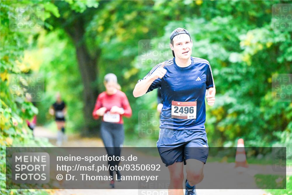 12.10.2025 - Bramfelder Halbmarathon 2025 Dr. Thomas Lammeyer http://msf.ph/oto/9350692 12.10.2025 10:35:22 Laufen 34, 2496, 55 meine-sportfotos.de