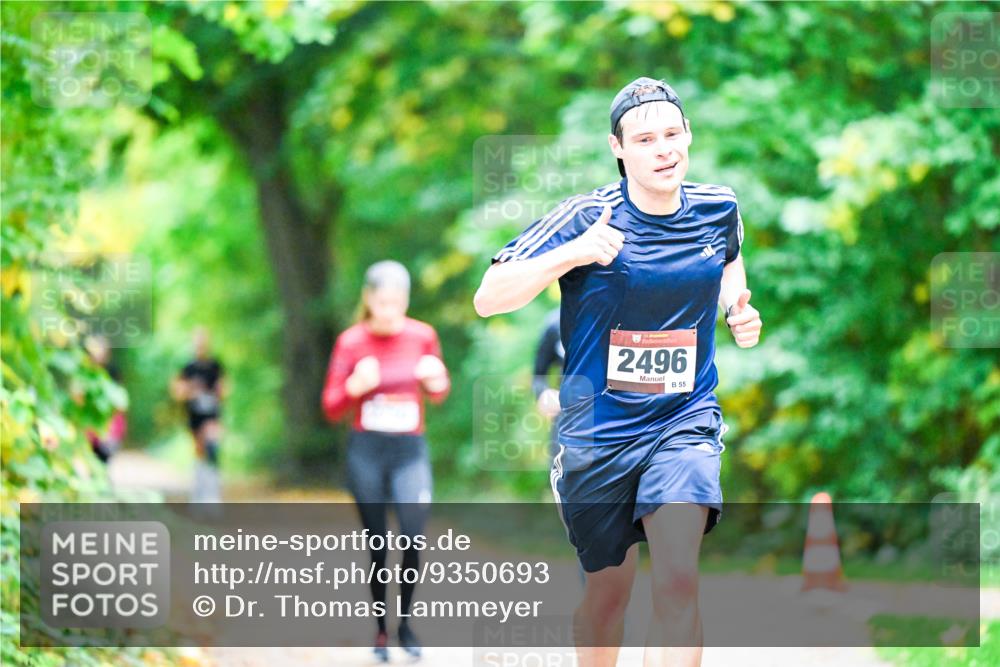 12.10.2025 - Bramfelder Halbmarathon 2025 Dr. Thomas Lammeyer http://msf.ph/oto/9350693 12.10.2025 10:35:22 Laufen 2496, 55 meine-sportfotos.de