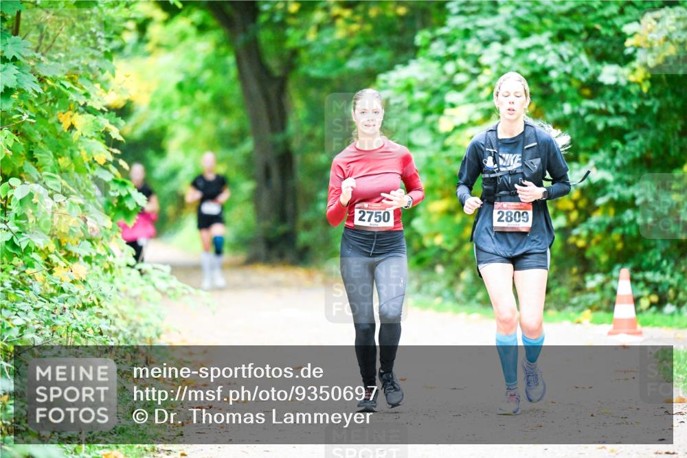 12.10.2025 - Bramfelder Halbmarathon 2025 Dr. Thomas Lammeyer http://msf.ph/oto/9350697 12.10.2025 10:35:24 Laufen 2750, 2809 meine-sportfotos.de