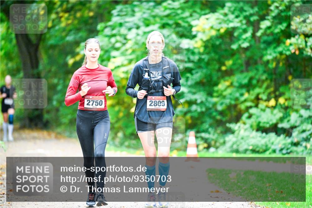 12.10.2025 - Bramfelder Halbmarathon 2025 Dr. Thomas Lammeyer http://msf.ph/oto/9350703 12.10.2025 10:35:24 Laufen 2750, 2809 meine-sportfotos.de