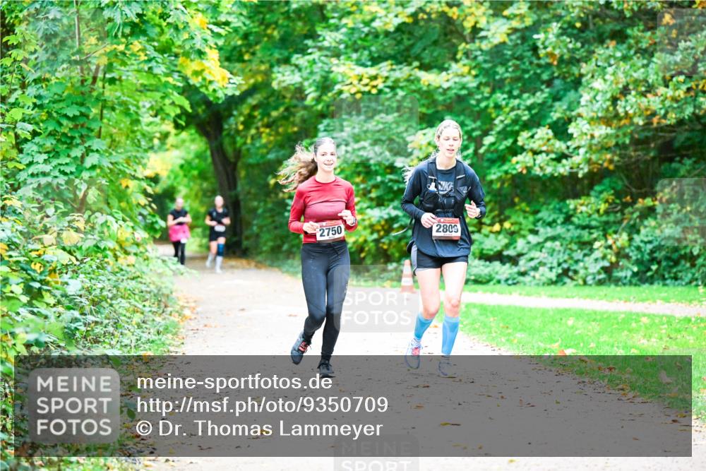 12.10.2025 - Bramfelder Halbmarathon 2025 Dr. Thomas Lammeyer http://msf.ph/oto/9350709 12.10.2025 10:35:26 Laufen 2750, 2809 meine-sportfotos.de