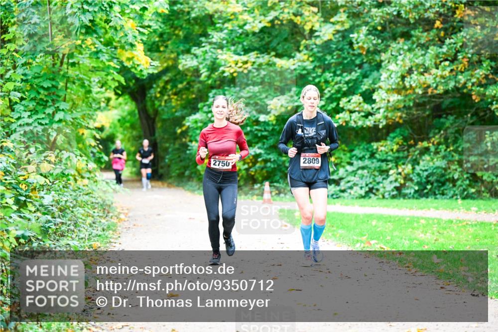 12.10.2025 - Bramfelder Halbmarathon 2025 Dr. Thomas Lammeyer http://msf.ph/oto/9350712 12.10.2025 10:35:27 Laufen 2809, 2750 meine-sportfotos.de