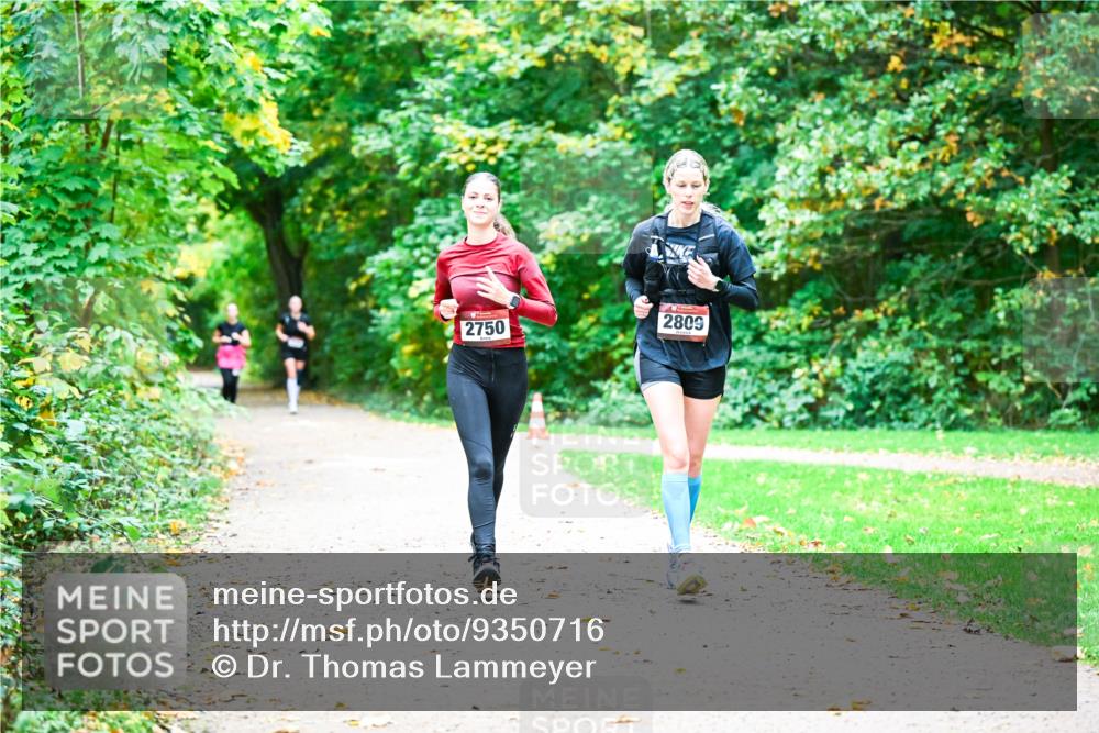 12.10.2025 - Bramfelder Halbmarathon 2025 Dr. Thomas Lammeyer http://msf.ph/oto/9350716 12.10.2025 10:35:27 Laufen 2809, 2750 meine-sportfotos.de