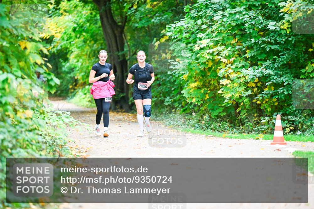 12.10.2025 - Bramfelder Halbmarathon 2025 Dr. Thomas Lammeyer http://msf.ph/oto/9350724 12.10.2025 10:35:30 Laufen 281, 2820 meine-sportfotos.de