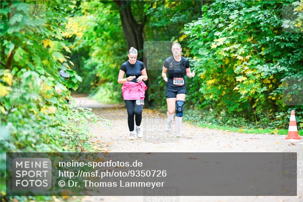 12.10.2025 - Bramfelder Halbmarathon 2025 Dr. Thomas Lammeyer http://msf.ph/oto/9350726 12.10.2025 10:35:32 Laufen 281, 2820 meine-sportfotos.de