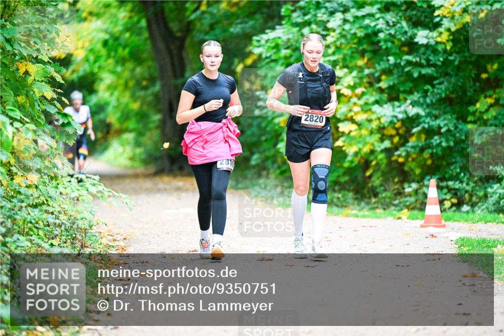 12.10.2025 - Bramfelder Halbmarathon 2025 Dr. Thomas Lammeyer http://msf.ph/oto/9350751 12.10.2025 10:35:35 Laufen 2820, 2810 meine-sportfotos.de