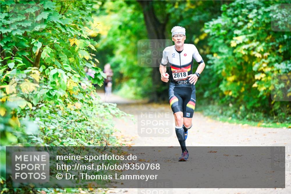 12.10.2025 - Bramfelder Halbmarathon 2025 Dr. Thomas Lammeyer http://msf.ph/oto/9350768 12.10.2025 10:35:42 Laufen 2618 meine-sportfotos.de