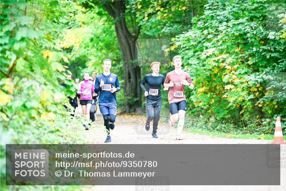 12.10.2025 - Bramfelder Halbmarathon 2025 Dr. Thomas Lammeyer http://msf.ph/oto/9350780 12.10.2025 10:35:58 Laufen 712, 2552, 2961, 2881 meine-sportfotos.de