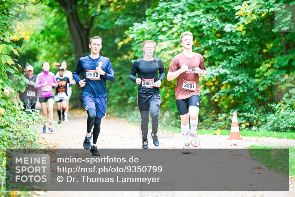 12.10.2025 - Bramfelder Halbmarathon 2025 Dr. Thomas Lammeyer http://msf.ph/oto/9350799 12.10.2025 10:36:01 Laufen 2712, 2552, 2961, 2881 meine-sportfotos.de