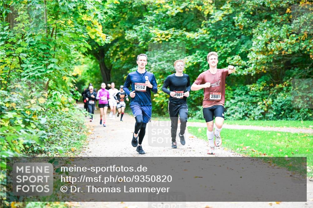 12.10.2025 - Bramfelder Halbmarathon 2025 Dr. Thomas Lammeyer http://msf.ph/oto/9350820 12.10.2025 10:36:03 Laufen 2552, 2961, 2881 meine-sportfotos.de
