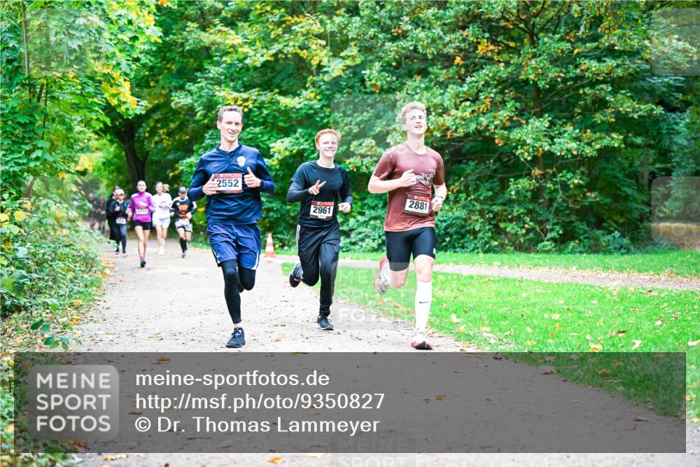 12.10.2025 - Bramfelder Halbmarathon 2025 Dr. Thomas Lammeyer http://msf.ph/oto/9350827 12.10.2025 10:36:04 Laufen 2712, 2552, 2961, 2881 meine-sportfotos.de