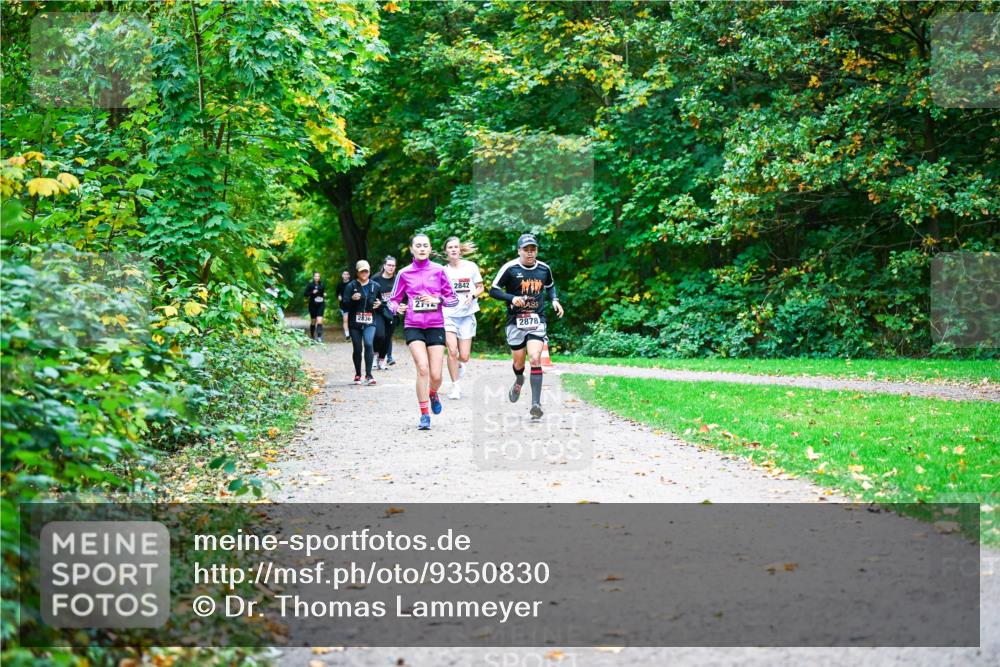 12.10.2025 - Bramfelder Halbmarathon 2025 Dr. Thomas Lammeyer http://msf.ph/oto/9350830 12.10.2025 10:36:08 Laufen 2836, 21, 2842, 2878 meine-sportfotos.de