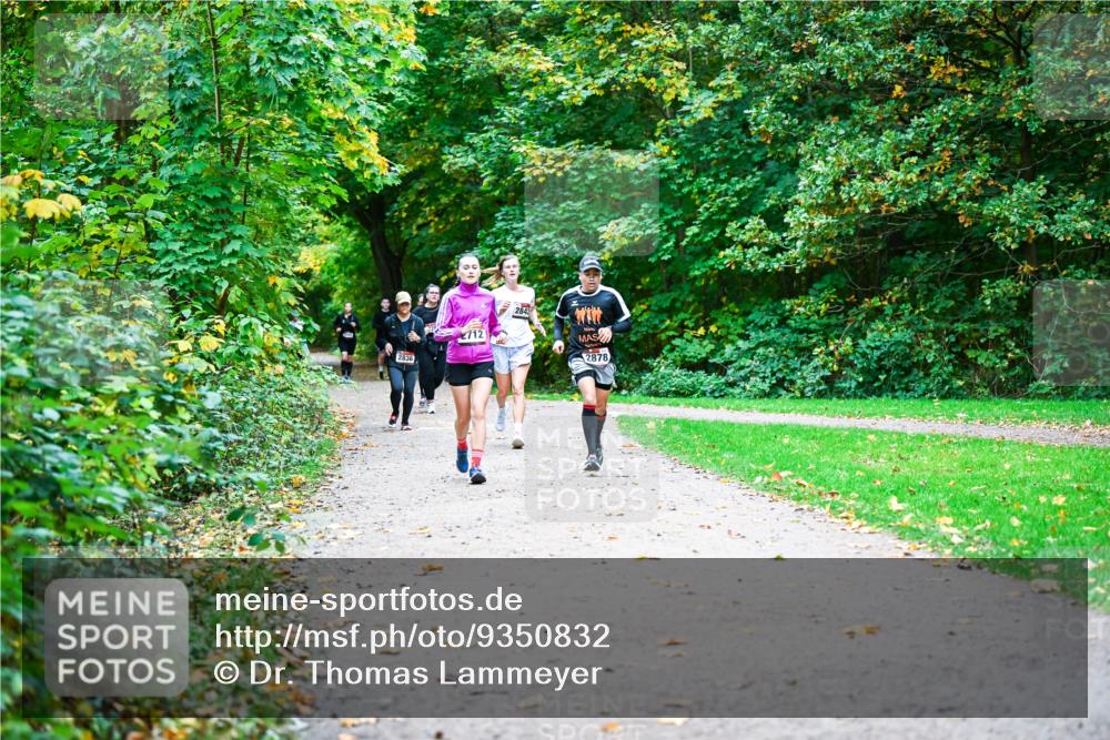 12.10.2025 - Bramfelder Halbmarathon 2025 Dr. Thomas Lammeyer http://msf.ph/oto/9350832 12.10.2025 10:36:08 Laufen 2836, 2712, 2847, 2878 meine-sportfotos.de
