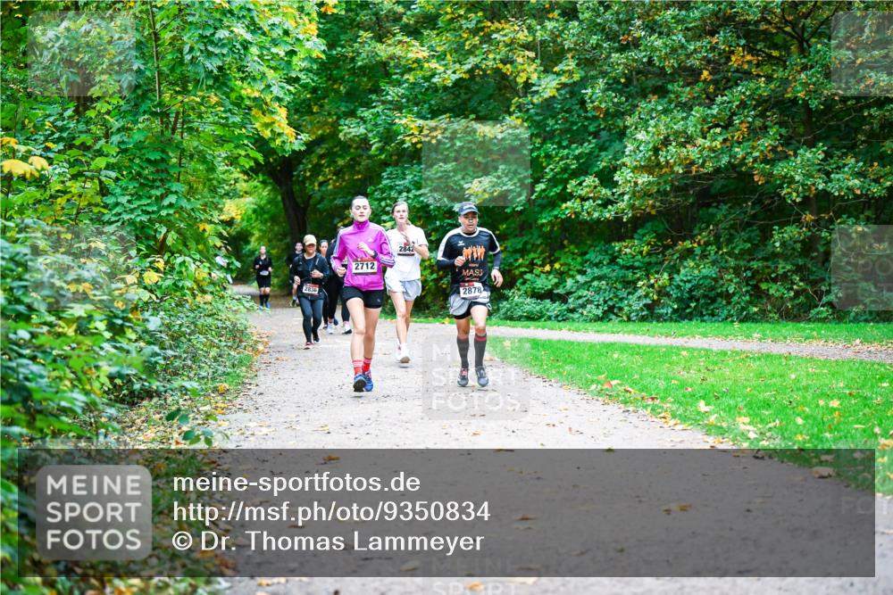 12.10.2025 - Bramfelder Halbmarathon 2025 Dr. Thomas Lammeyer http://msf.ph/oto/9350834 12.10.2025 10:36:08 Laufen 2836, 2712, 2842, 3, 2878 meine-sportfotos.de