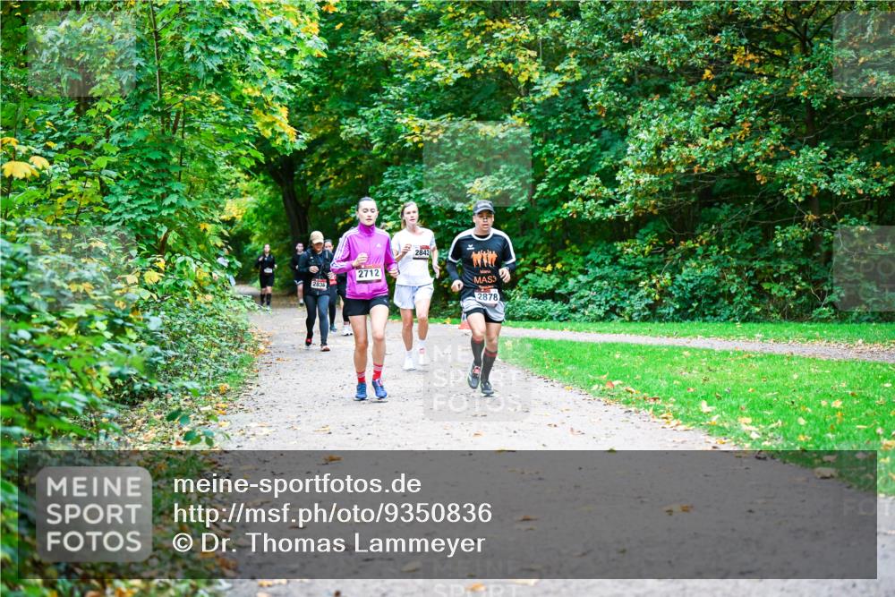 12.10.2025 - Bramfelder Halbmarathon 2025 Dr. Thomas Lammeyer http://msf.ph/oto/9350836 12.10.2025 10:36:09 Laufen 2836, 2712, 2842, 2878 meine-sportfotos.de