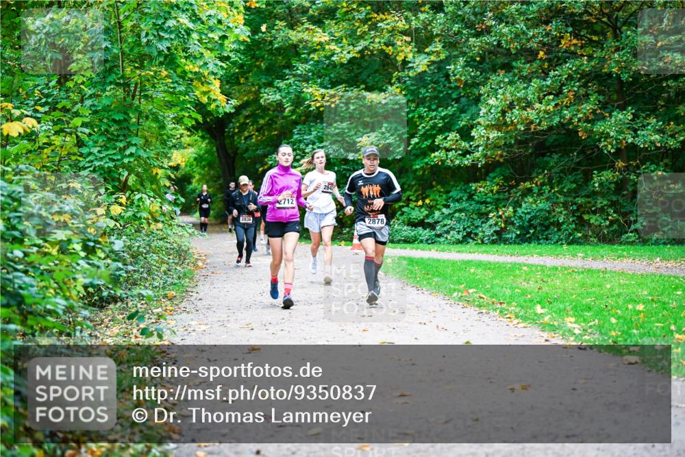 12.10.2025 - Bramfelder Halbmarathon 2025 Dr. Thomas Lammeyer http://msf.ph/oto/9350837 12.10.2025 10:36:09 Laufen 2836, 2712, 2842, 2878 meine-sportfotos.de