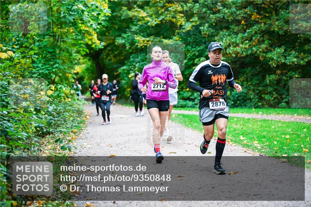 12.10.2025 - Bramfelder Halbmarathon 2025 Dr. Thomas Lammeyer http://msf.ph/oto/9350848 12.10.2025 10:36:10 Laufen 2712, 3, 2878 meine-sportfotos.de