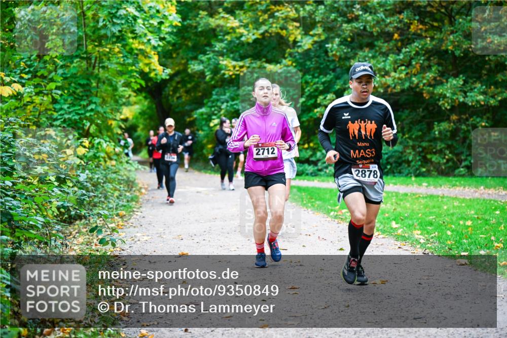 12.10.2025 - Bramfelder Halbmarathon 2025 Dr. Thomas Lammeyer http://msf.ph/oto/9350849 12.10.2025 10:36:10 Laufen 2712, 3, 2878 meine-sportfotos.de