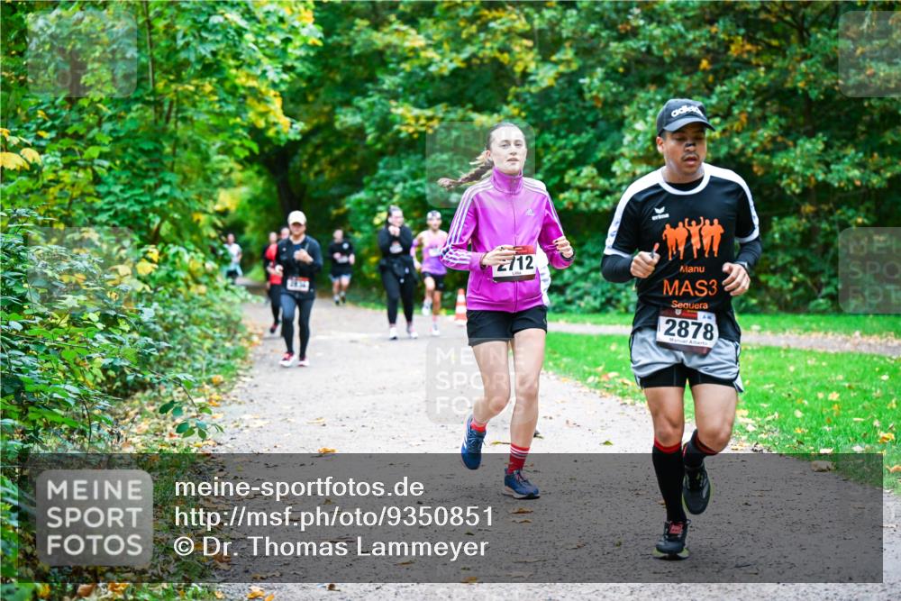 12.10.2025 - Bramfelder Halbmarathon 2025 Dr. Thomas Lammeyer http://msf.ph/oto/9350851 12.10.2025 10:36:11 Laufen 2712, 3, 2878 meine-sportfotos.de