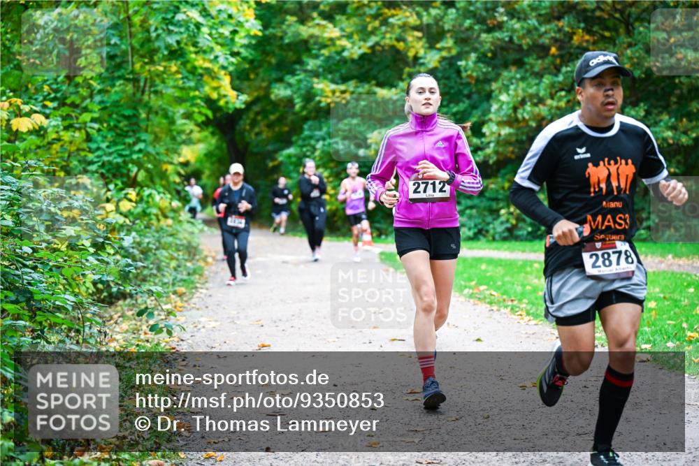 12.10.2025 - Bramfelder Halbmarathon 2025 Dr. Thomas Lammeyer http://msf.ph/oto/9350853 12.10.2025 10:36:11 Laufen 2712, 2878 meine-sportfotos.de
