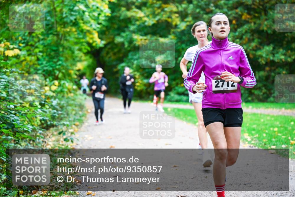12.10.2025 - Bramfelder Halbmarathon 2025 Dr. Thomas Lammeyer http://msf.ph/oto/9350857 12.10.2025 10:36:12 Laufen 2712 meine-sportfotos.de