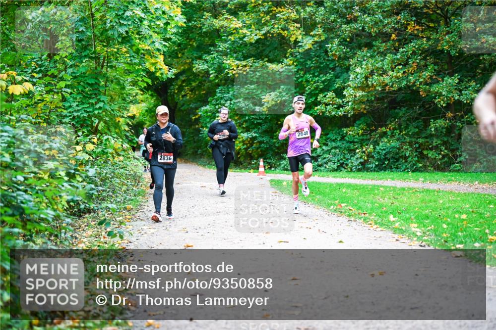 12.10.2025 - Bramfelder Halbmarathon 2025 Dr. Thomas Lammeyer http://msf.ph/oto/9350858 12.10.2025 10:36:13 Laufen 2836, 226, 2640 meine-sportfotos.de