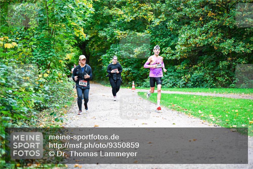 12.10.2025 - Bramfelder Halbmarathon 2025 Dr. Thomas Lammeyer http://msf.ph/oto/9350859 12.10.2025 10:36:13 Laufen 2836, 26, 640 meine-sportfotos.de
