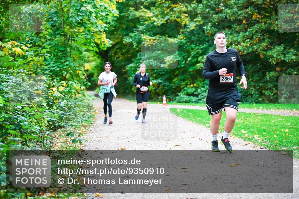 12.10.2025 - Bramfelder Halbmarathon 2025 Dr. Thomas Lammeyer http://msf.ph/oto/9350910 12.10.2025 10:36:22 Laufen 2943, 2867 meine-sportfotos.de