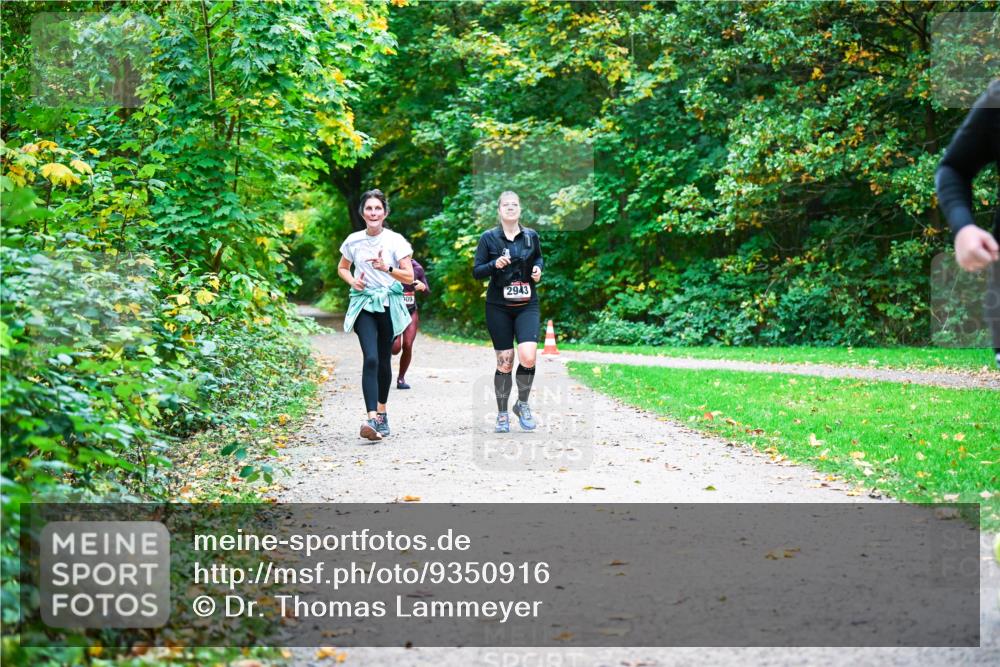 12.10.2025 - Bramfelder Halbmarathon 2025 Dr. Thomas Lammeyer http://msf.ph/oto/9350916 12.10.2025 10:36:23 Laufen 2943 meine-sportfotos.de
